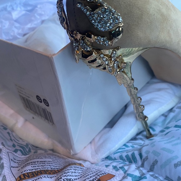 Scorpion high heels. - Picture 5 of 5